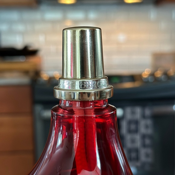 Red Lampe Berger - Picture 2 of 3